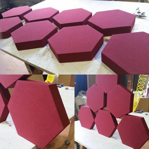 Le panneau « Deco Shape Hexagon » est disponible par boite de quatre unités pour offrir un meilleur rapport qualité prix