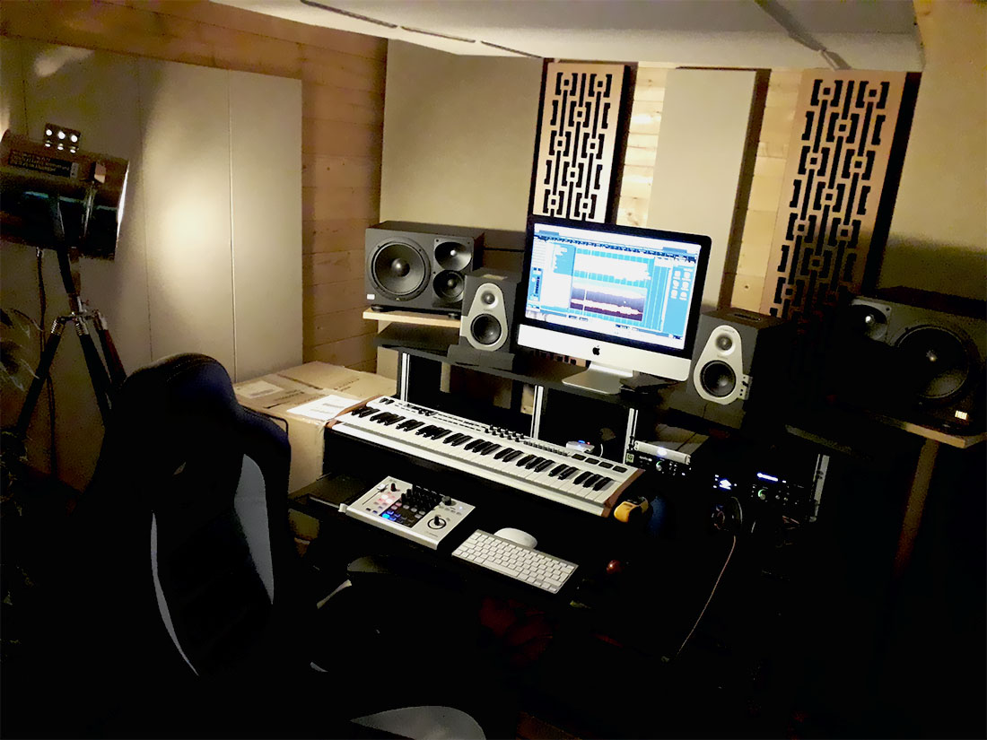 gik acoustics série impression panneaux rectangle fin dans un studio d’enregistrement